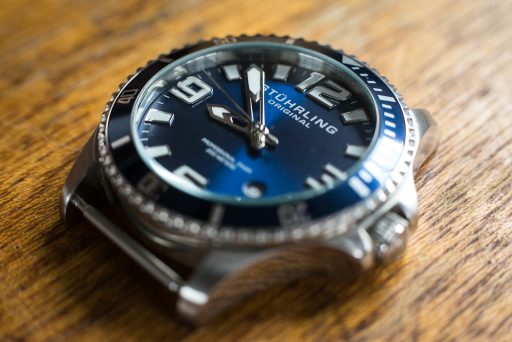 Stuhrling Aquadiver Regatta Review – Right