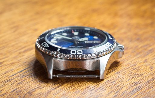 Orient Ray II Dive Watch Review – Case low side